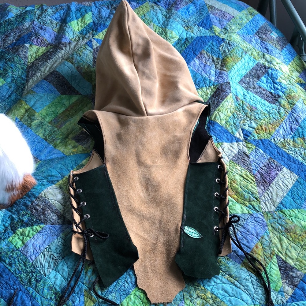 S/M Red Paw Hooded Suede Bodice Elven Leaf Details Patchwork Lace Up - Picture 2 of 8